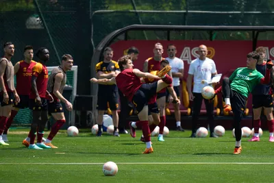 Roma's Edoardo Bove, center, and goalkeeper Pietro Boer, right, go for the ball during a training session ahead of the Europa League soccer final, at the Trigoria training centre, in Rome, Tuesday, May 30, 2023. Roma will play an Europa League final against Sevilla in Budapest, Hungary, next Wednesday, May 31. (AP Photo/Alessandra Tarantino)

- xeuropaleaguex