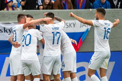 Radosť slovenských futbalistov po strelení úvodného gólu v zápase kvalifikácie na EURO 2024 Island - Slovensko.