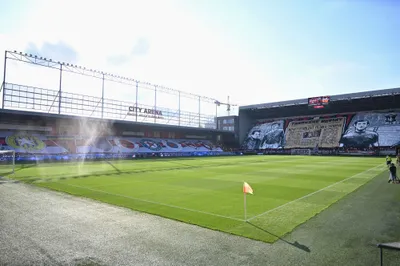 Na snímke fanúšikovia počas zápasu k oslavám storočnice Spartaka Trnava medzi FC Spartak Trnava a Valencia CF v Trnave v sobotu 22. júla 2023. FOTO TASR - Lukáš Grinaj

- SR Trnava Spartak šport futbal výročie oslava TTX
- Spartak Trnava  Valencia CF