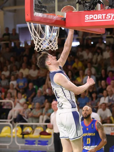 Na snímke Timotej Malovec (Slovensko) v zápase tretej fázy predkvalifikácie ME 2025 v basketbale mužov I-skupina Slovensko - Rumunsko 2. augusta 2023 v Leviciach. FOTO TASR - Henrich Mišovič 

- Slovensko šport basketbal predkvalifikácia ME 2025 I skupina
- SR Rumunsko
- muži