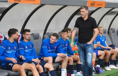 Na snímke vpravo tréner Zlatých Moraviec Vladimír Cifranič v zápase 6. kola Niké ligy vo futbale FC Košice - ViOn Zlaté Moravce v Košiciach 2. septembra 2023. FOTO TASR - František Iván

- SR Košice šport futbal NL 6. kolo Zlaté Moravce KEX
- FC Košice - ViOn Zlaté Moravce