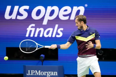 Momentka z finále US Open 2023 Novak Djokovič - Daniil Medvedev. 