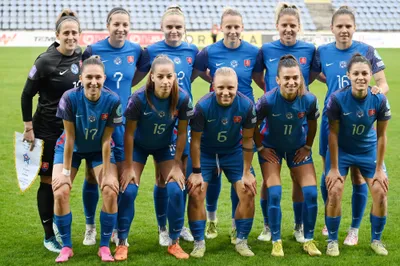 Na snímke základná jedenástka Rumunska počas zápasu Ligy národov žien 2. skupiny B-divízie Slovensko - Rumunsko v utorok 31. októbra 2023 v Senci. FOTO TASR - Lukáš Grinaj


- SR Senec šport futbal LN ženy 2. sk. B-divízia BAX
- Slovensko - Rumunsko