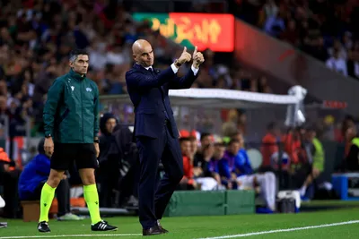 Portugal coach Roberto Martinez gestures during the Euro 2024 group J qualifying soccer match between Portugal and Slovakia at the Dragao stadium in Porto, Portugal, Friday, Oct. 13, 2023. (AP Photo/Luis Vieira)

- XEURO2024X