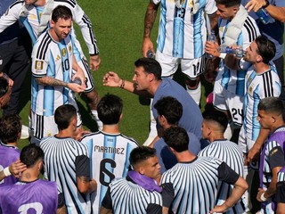 Lionel Scaloni a tím Argentíny.