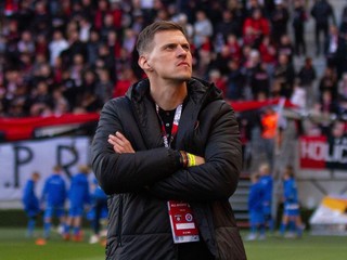 Športový riaditeľ Spartaka Trnava Martin Škrtel v zápase 11. kola Niké ligy Spartak Trnava - Slovan Bratislava.