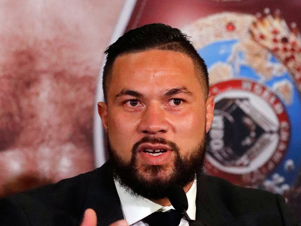 Na archívnej snímke z 16. januára 2018 novozélandský boxer Joseph Parker hovorí počas tlačovej konferencie v Londýne.