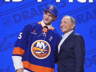 Matthew Schaefer a Gary Bettman
