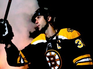 Zdeno Chára, kapitán Boston Bruins.