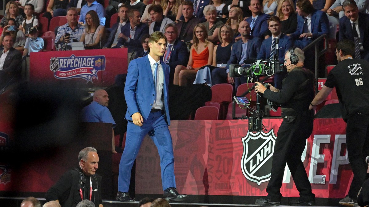 Slafkovský bol jednotka, Wright vraždil pohľadom. Top momenty draftu NHL