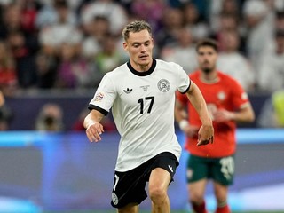 Florian Wirtz v drese Nemecka na finálovom turnaji Ligy národov.