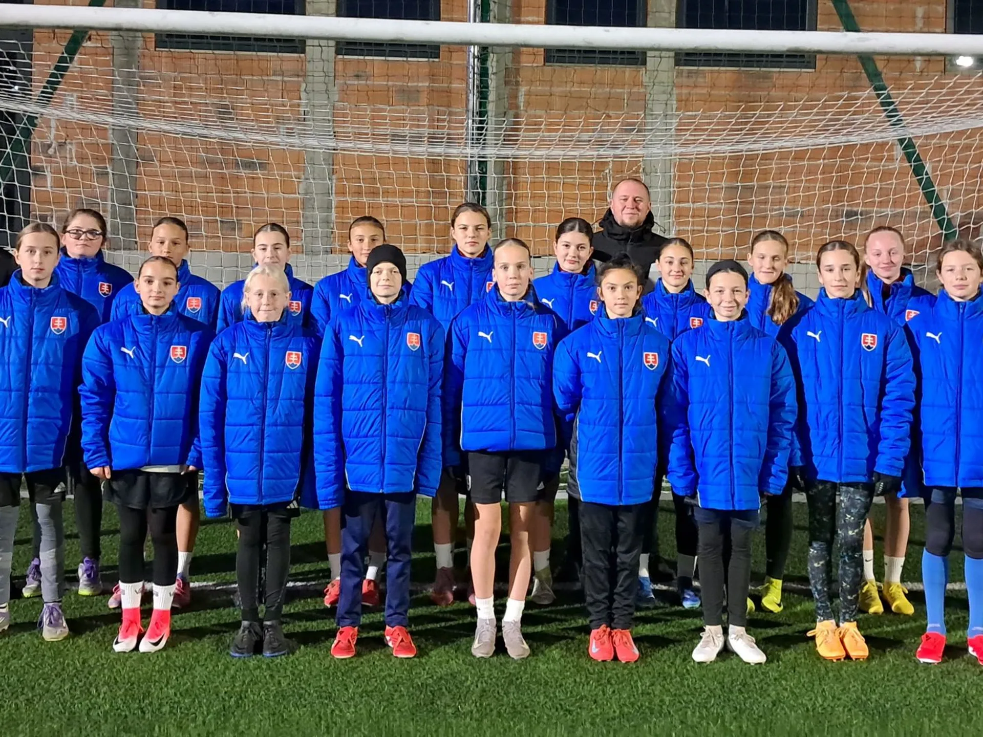 Dievčenský výber do 13 rokov sa predstavil v Poľsku