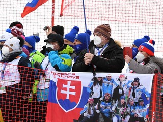 Fanúšikovia Petry Vlhovej počas  Svetového pohára v Jasnej 2021.