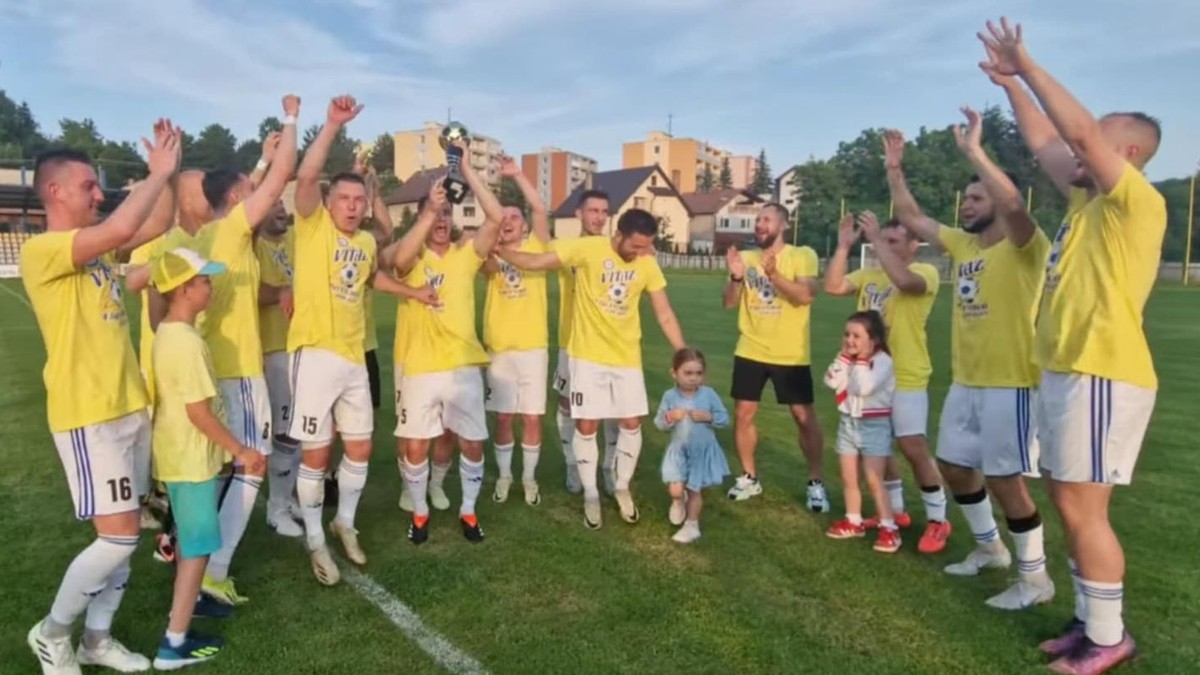 VIDEO: Kedysi zosmiešnili Trenčín. Teraz vyhrali 10:0 a oslavujú najväčší úspech v histórii klubu