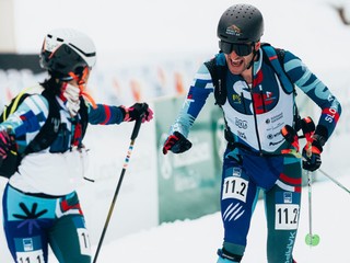 Jagerčíková a Šiarnik počas pretekov zmiešanej štafety.