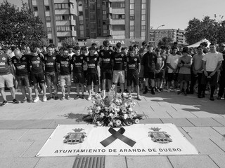 Pietna spomienka na pamiatku Ivana Melendeza Luquea, ktorý zomrel vo veku 17 rokov.