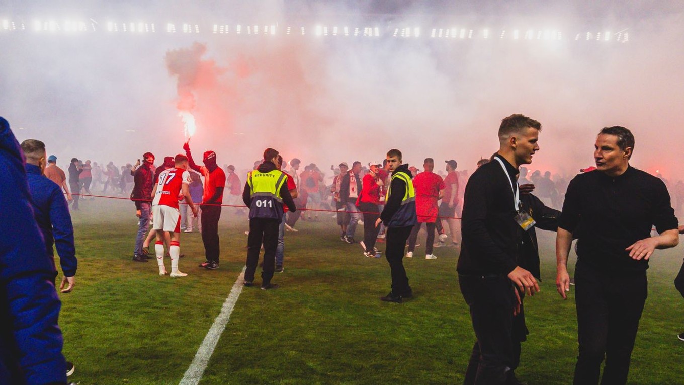 Momentka zo zápasu Slavia - Sparta.
