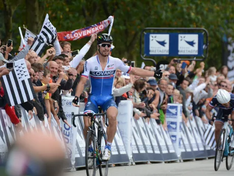 Peter Sagan pri triumfe na majstrovstvách Európy v roku 2016. 