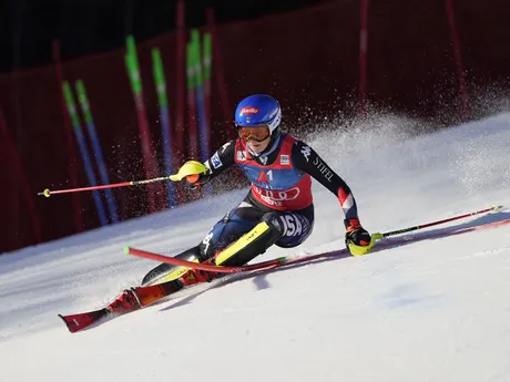 Mikaela Shiffrinová počas slalomu v Lienzi 2023.