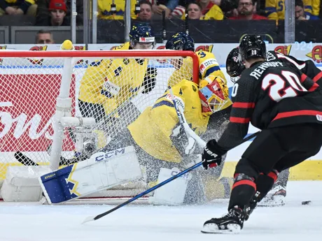 Hugo Havelid v zápase Kanada - Švédsko na MS v hokeji U20 2024. 