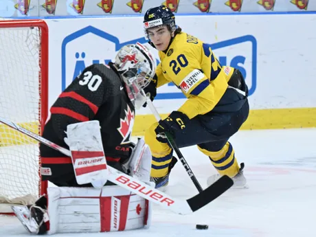 Matthis Rousseau v zápase Kanada - Švédsko na MS v hokeji U20 2024. 