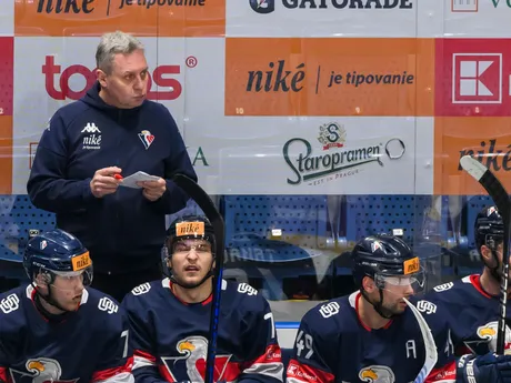 Tréner HC Slovan Peter Oremus.