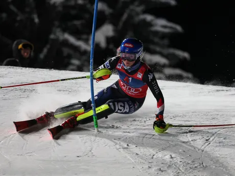 Mikaela Shiffrinová v 1. kole nočného slalomu vo Flachau.