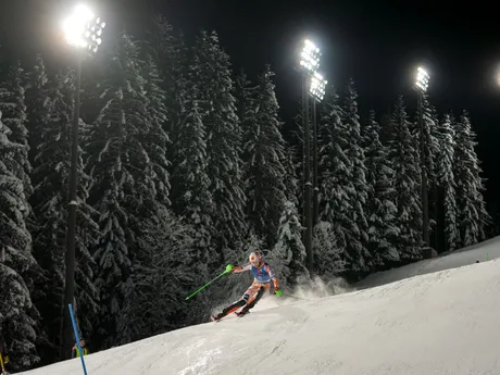 Petra Vlhová v 1. kole nočného slalomu vo Flachau.