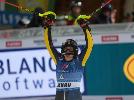 Sara Hectorová v cieli nočného slalomu vo Flachau.