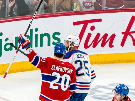 Juraj Slafkovský sa teší z gólu v zápase Montreal Canadiens - Edmonton Oilers
