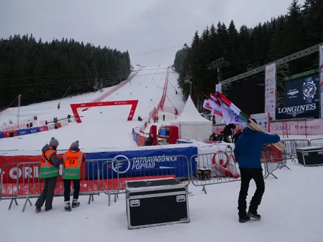 V slovenskom stredisku Jasná finišujú posledné prípravy pred pretekmi Svetového pohára v zjazdovom lyžovaní