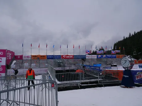 V slovenskom stredisku Jasná finišujú posledné prípravy pred pretekmi Svetového pohára v zjazdovom lyžovaní