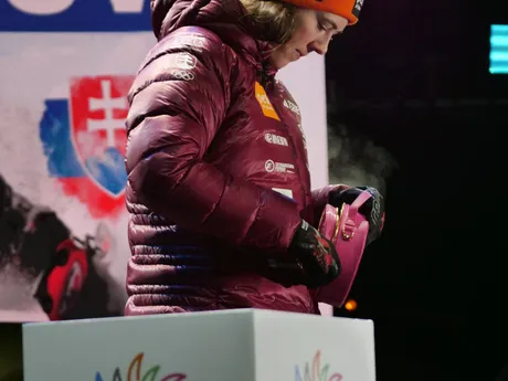 Petra Vlhová si žrebuje číslo na obrovský slalom v Jasnej. 