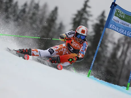 Petra Vlhová na trati v 1. kole obrovského slalomu v slovinskej Kranjskej Gore.