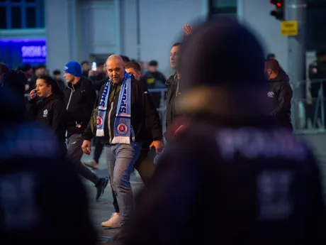 Fanúšikovia ŠK Slovan Bratislava pred zápasom na pôde SK Sturm Graz v play-off Európskej konferenčnej lige.