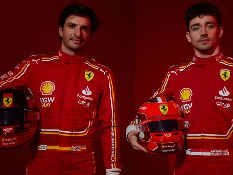 Piloti Ferrari na sezónu F1 2024 Carlos Sainz (vľavo) a Charles Leclerc.