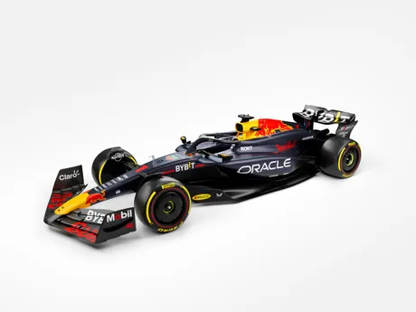Monopost tímu Red Bull s názvom RB20 na sezónu F1 2024.