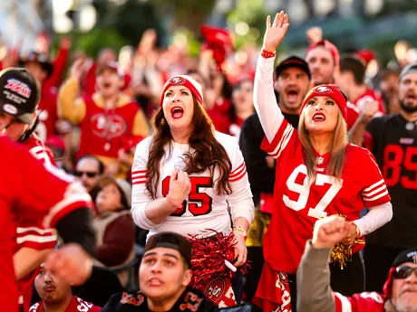 Fanúšikovia San Francisca 49ers s napätím sledovali Super Bowl 58.