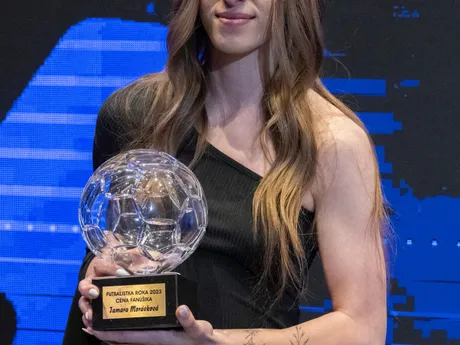 Tamara Morávková, ktorá si odniesla  cenu fanúšika na vyhlásení výsledkov galavečera Futbalista roka 2023