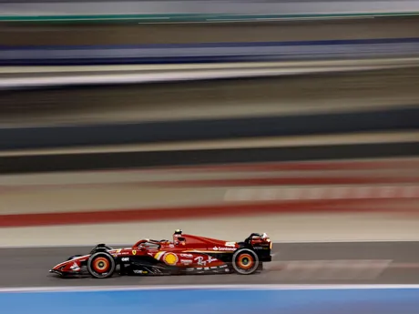 Carlos Sainz Jr. v akcii počas pretekov.