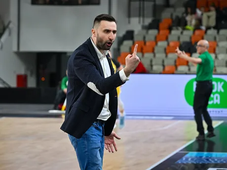 Tréner Inter Bratislava Danilo Rakočevič  počas zápasu 29. kola Niké SBL v basketbale mužov Inter Bratislava - Slávia SPU Nitra.
