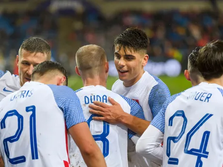 Slovenskí futbalisti sa tešia z gólu počas prípravného medzištátneho futbalového stretnutia pred ME 2024 Nórsko - Slovensko