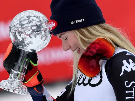 Mikaela Shiffrinová si prebrala malý glóbus za celkové víťazstvo v slalome