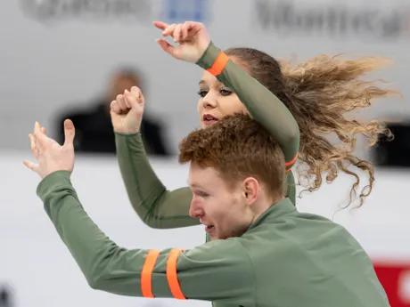 Slovenský pár Anna Šimová a Kirill Aksenov počas rytmických tancov na MS 2024.