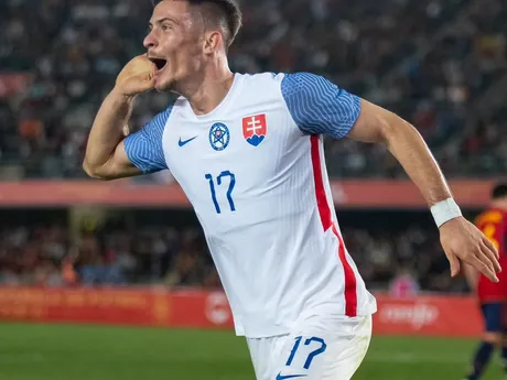 Adrián Kaprálik sa teší po strelenom góle v prípravnom zápase Španielsko U21 - Slovensko U21.