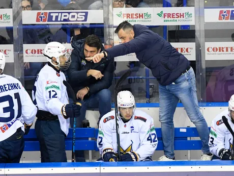 Tréner Spišskej Novej Vsi Vlastimil Wojnar v zápase 48. kola hokejovej Tipos extraligy HC Košice – HK Spišská Nová Ves.