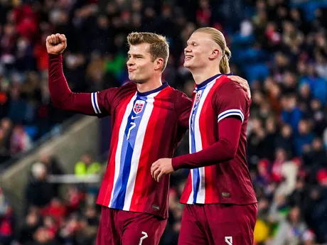 Alexander Sorloth a Erling Haaland sa tešia z gólu v zápase Nórsko - Slovensko