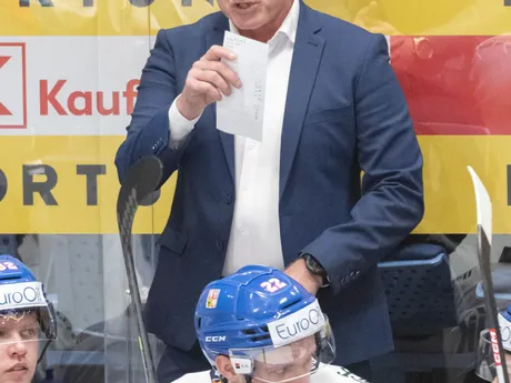 Tréner Radim Rulík v zápase Slovensko - Česko v príprave na MS v hokeji 2024.
