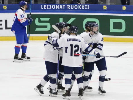 Radosť Fínov v zápase Slovensko - Fínsko na MS v hokeji do 18 rokov 2024