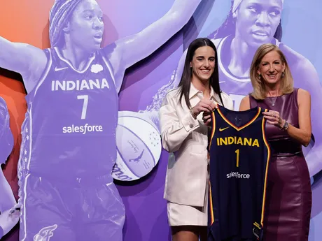 Caitlin Clarková sa stala jednotkou draftku WNBA